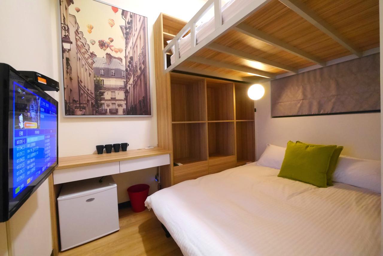 Traveler No. 3 Apartamento Taichung Exterior foto